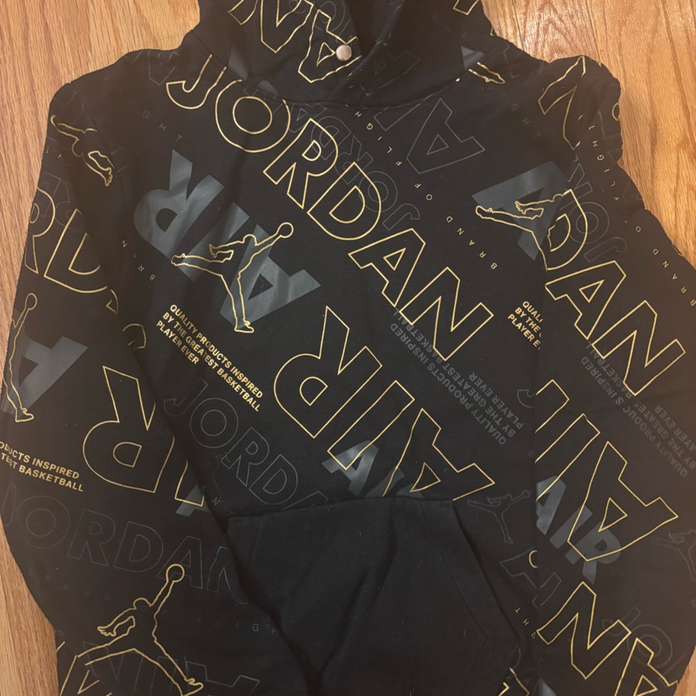 Jordan hoodie boys Lg black n gold, pre-owned